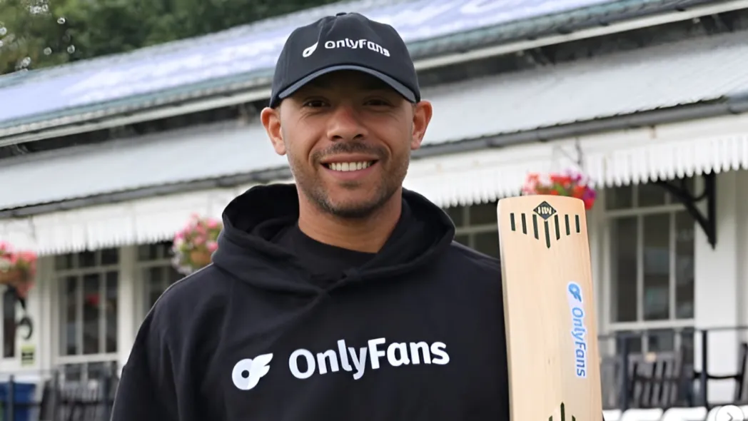 ECB Bans Tymal Mills’ OnlyFans Bat Branding in The Hundred Men's 2025