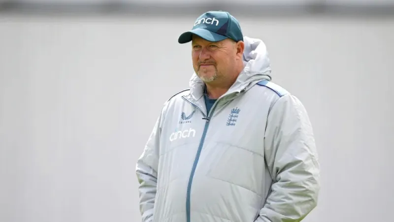 How David Saker’s Return Arms England’s Fast-Bowling Battery for the Ashes Chase