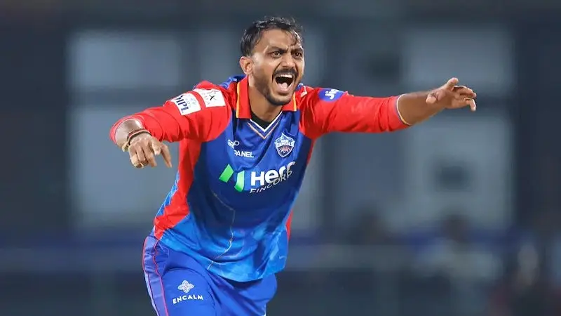 How Axar Patel’s IPL 2026 Bowling Traps Broke RCB at Chinnaswamy (SEO image)