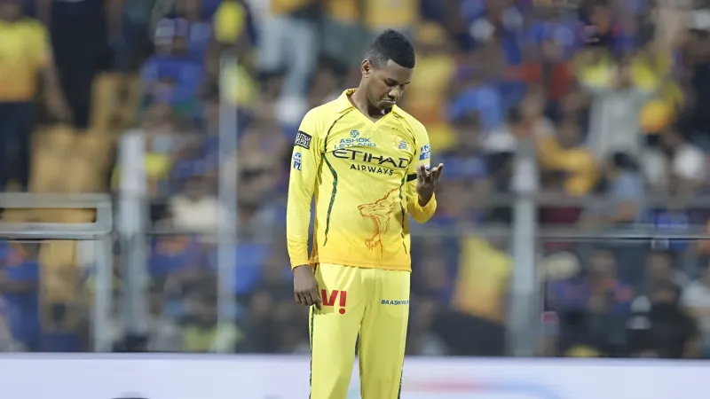 Why Akeal Hosein’s 4 for 17 Against Mumbai Indians Is CSK’s Best IPL 2026 Spin Spell Yet (SEO image)