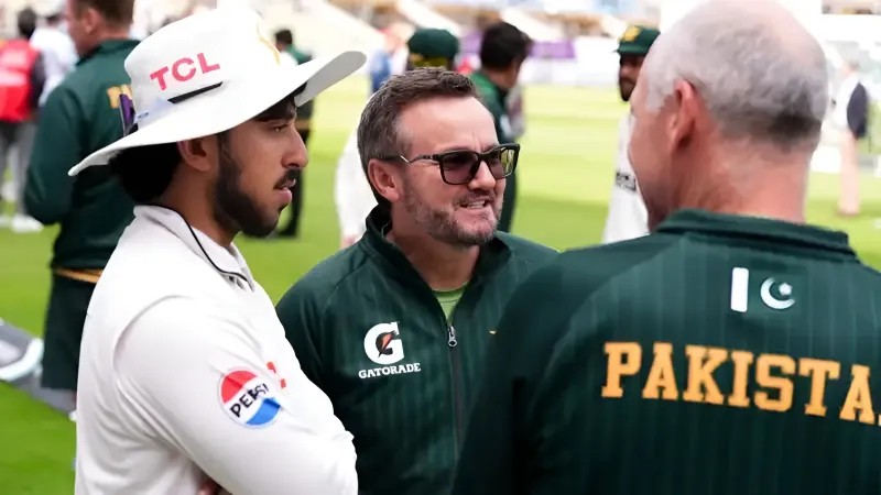 Why Is Pakistan’s Home Series Against Sri Lanka a Referendum on Mike Hesson’s Rebuild? (SEO image)